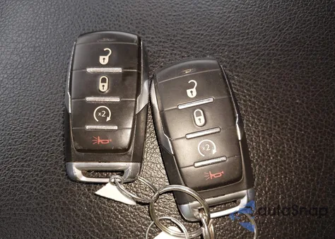 2020 Ram 1500 Big Horn 4X4 6'4 Box из США, поврежденный, VIN 1C6SRFBT9LN292321